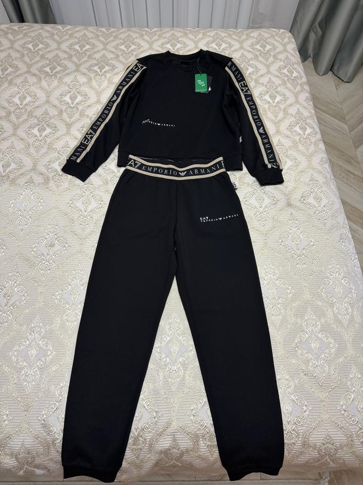 Спортивный костюм EA7 Emporio Armani