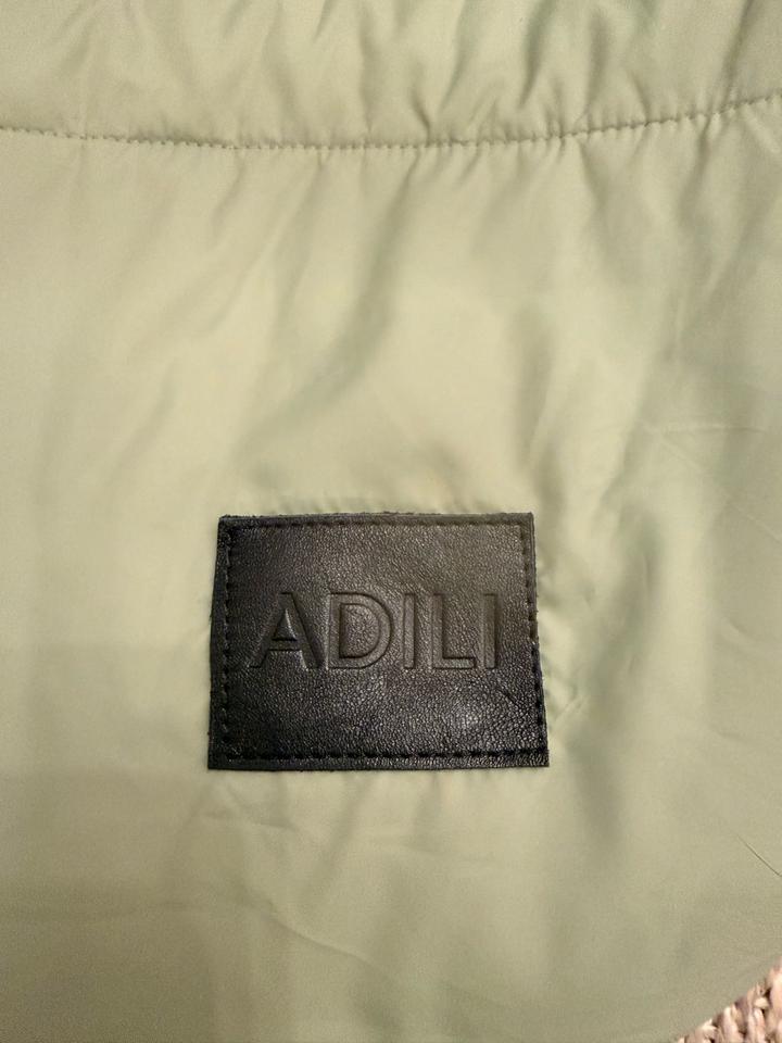 Adili