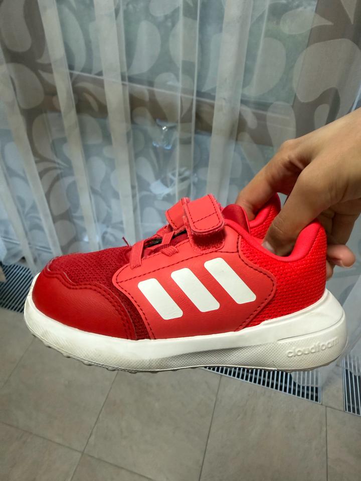 Детские кроссовки adidas