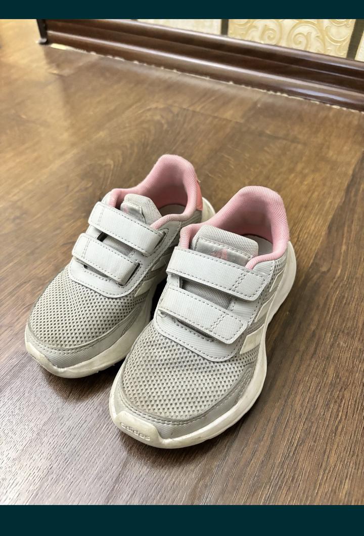 Кроссовки adidas
