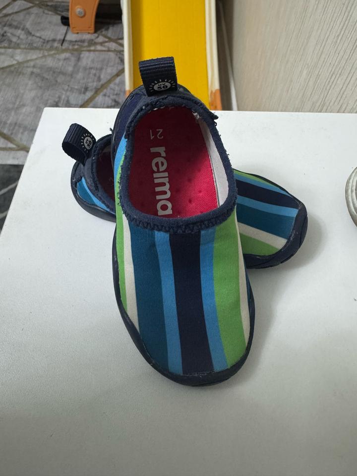 Аквашузы Reima