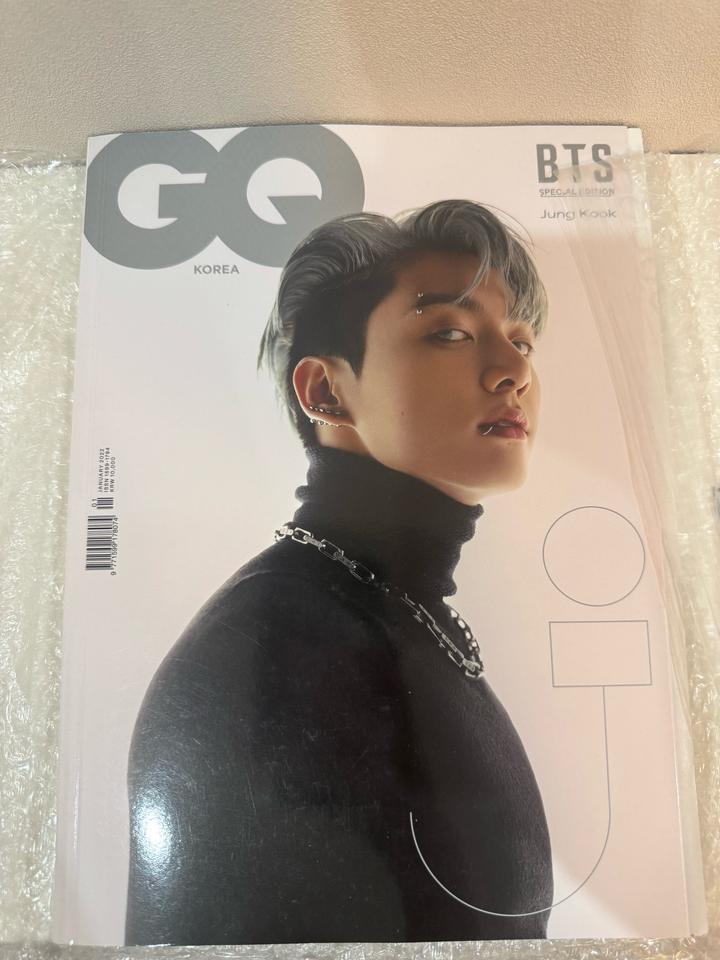 Журнал альбом от GQ Korea Dicon (BTS special edition)