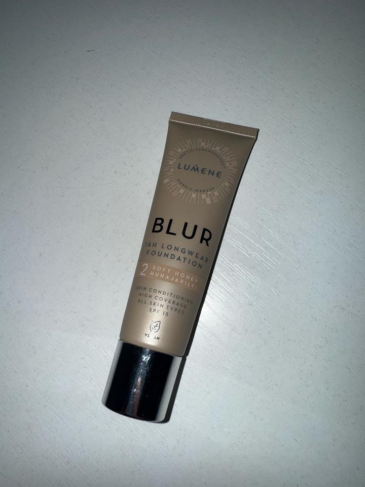 Lumene Blur 16H Longwear Foundation тональный крем