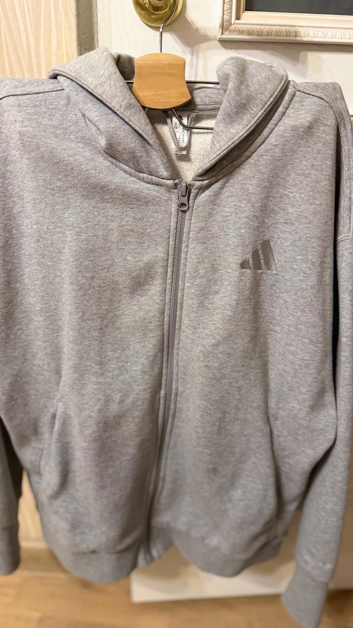 Женская толстовка adidas