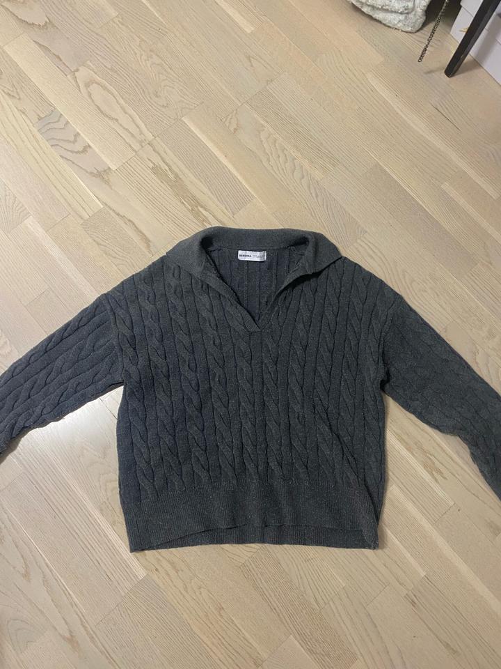 Джемпер Bershka