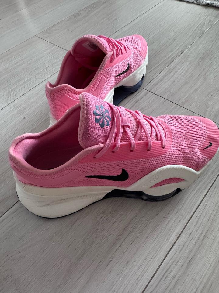Кроссовки Nike SuperRep