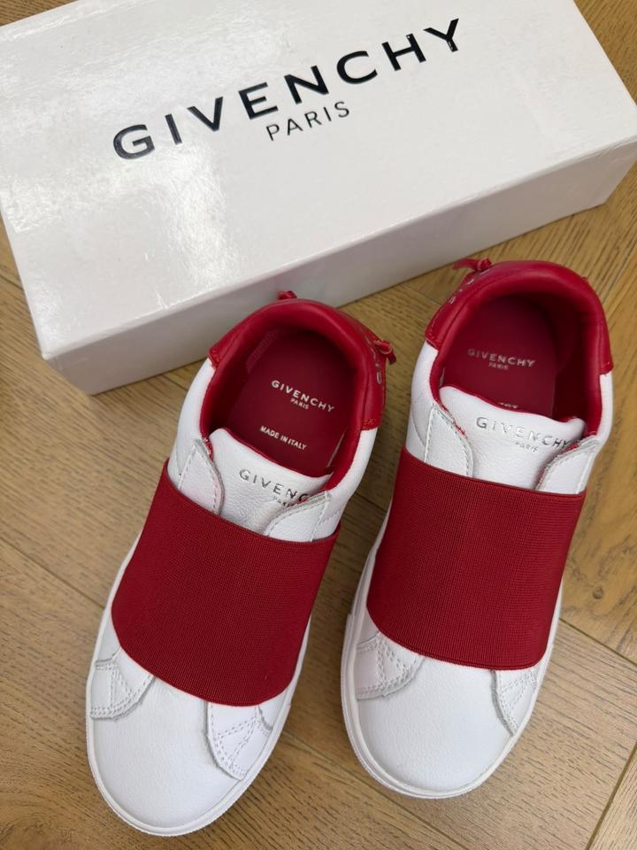 Givenchy кожаные слипоны