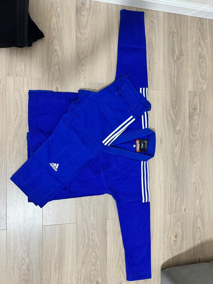 Кимоно для джиу-джитсу adidas
