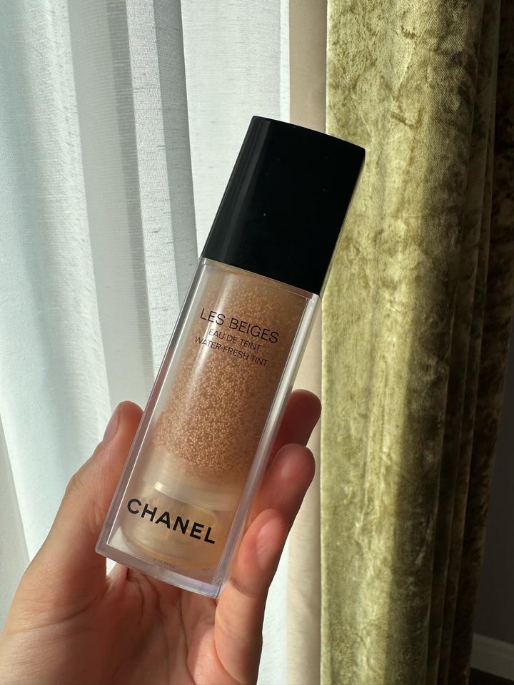 CHANEL LES BEIGES Eau de Teint Water-Fresh Tint