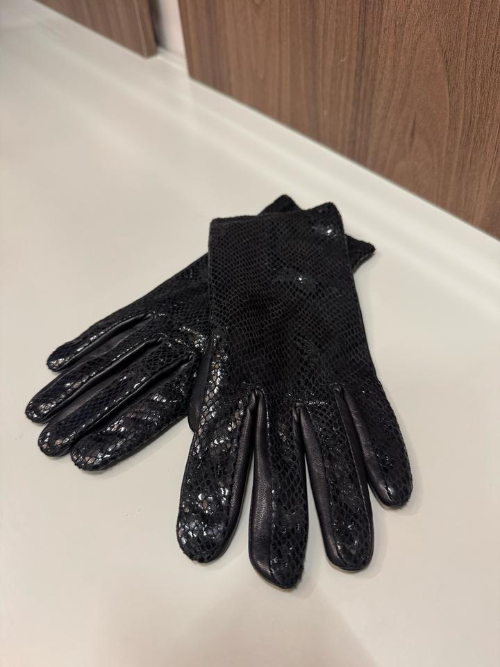 Перчатки черные кожаные