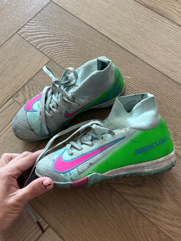 Nike