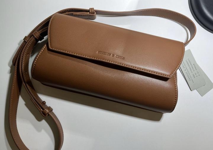 сумка Charles & Keith