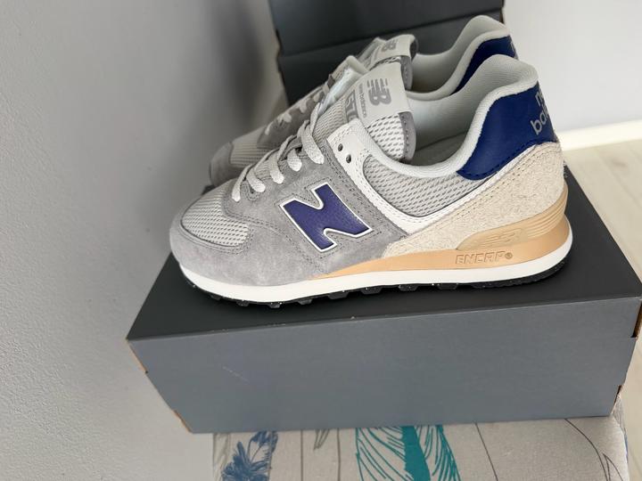 Кроссовки New Balance 574 43 размер оригинал
