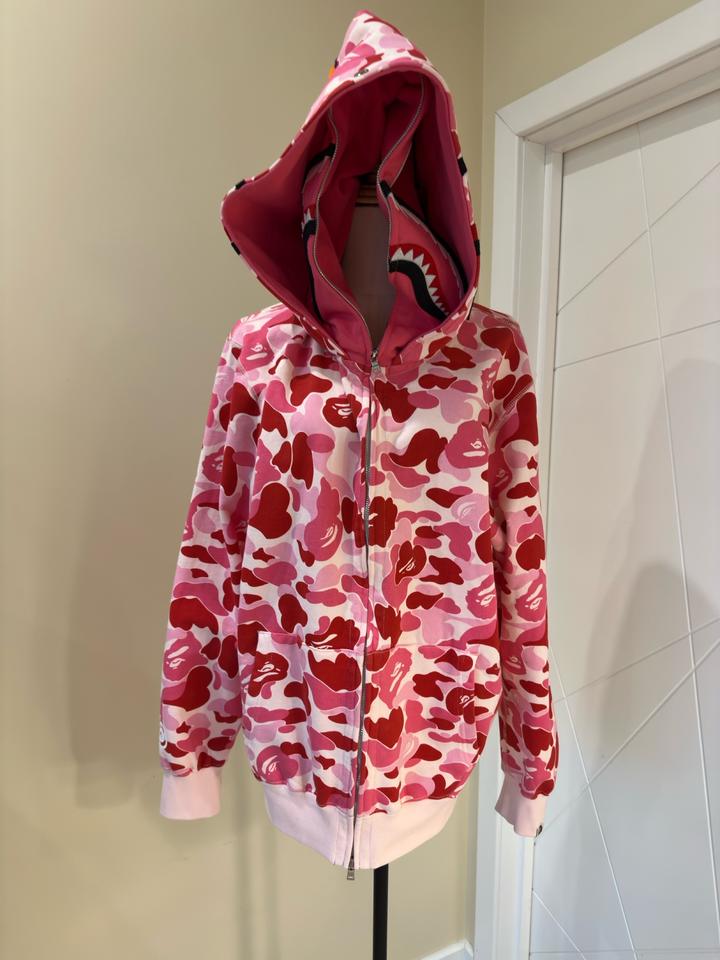BAPE