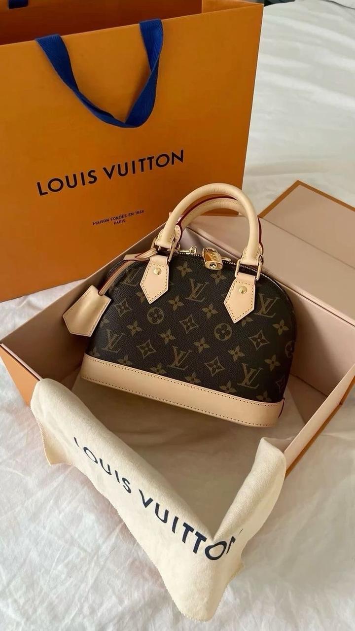 Louis Vuitton лв алма бб