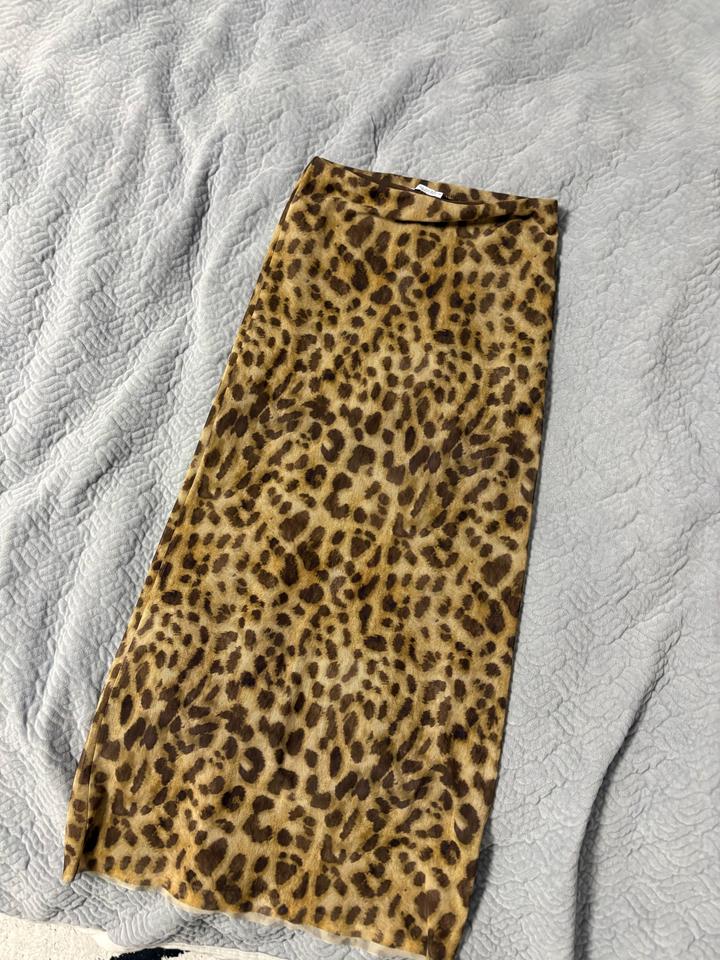 Юбка Zara миди леопардовая