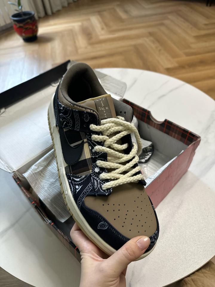 Nike Dunk Low Travis Scott