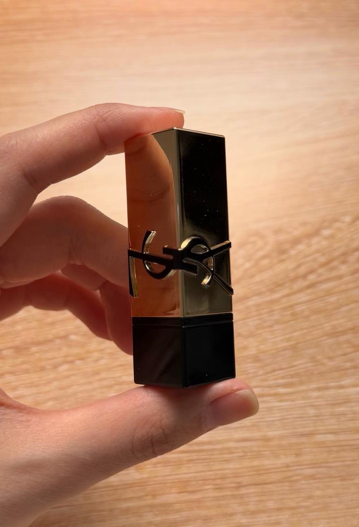 Помада Yves Saint Laurent Rouge Pur Couture