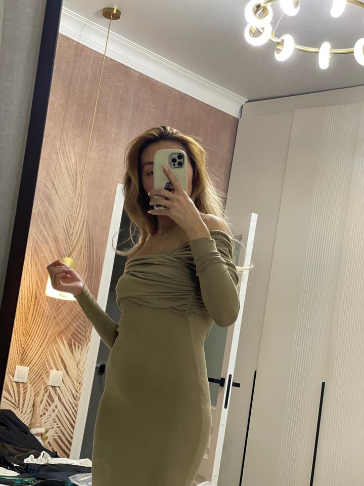 Bonnitto Collection Платье миди с открытыми плечами