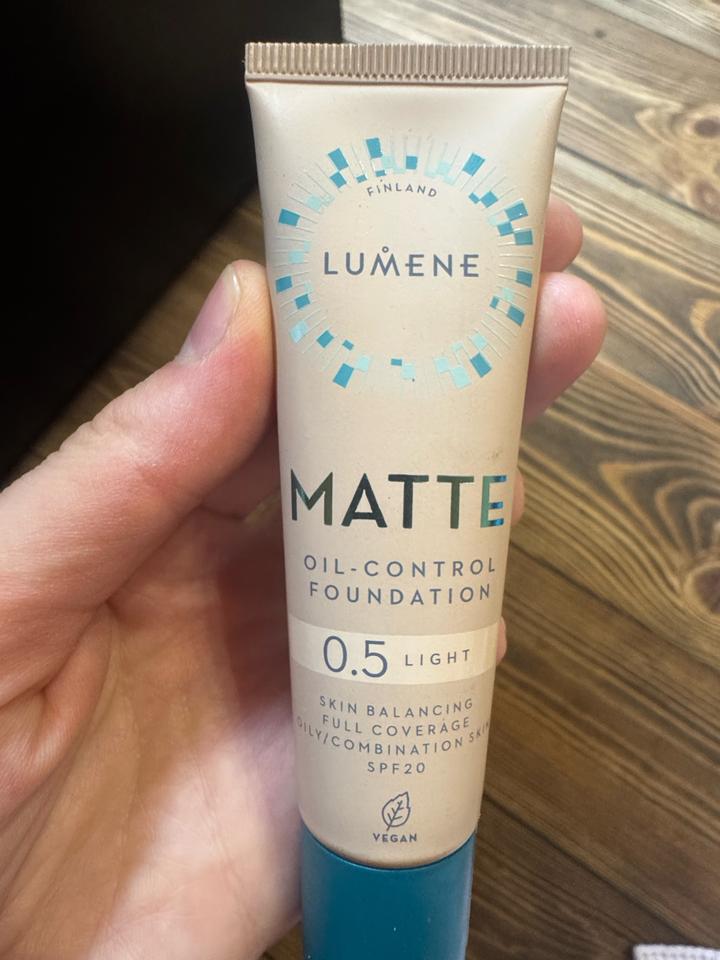 LUMENE