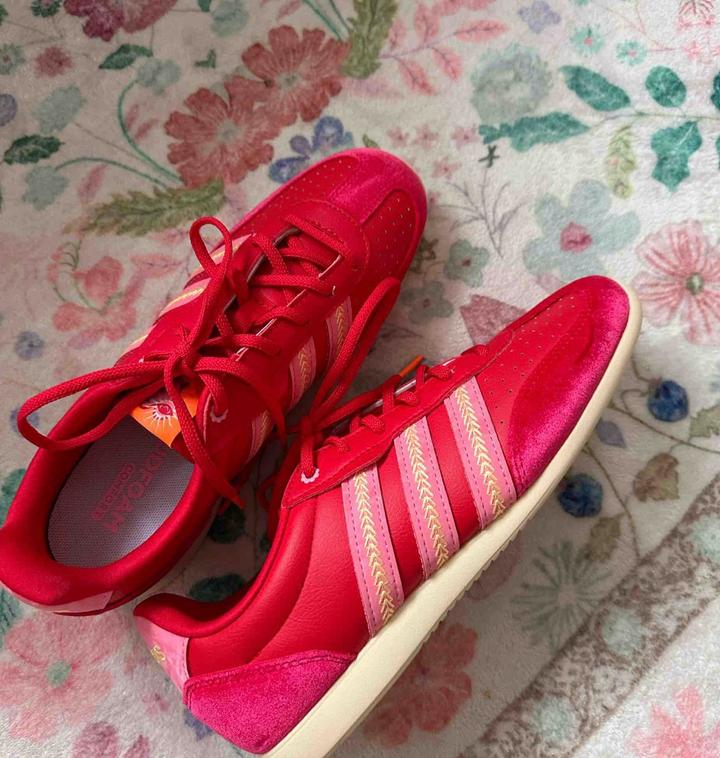 Кроссовки adidas