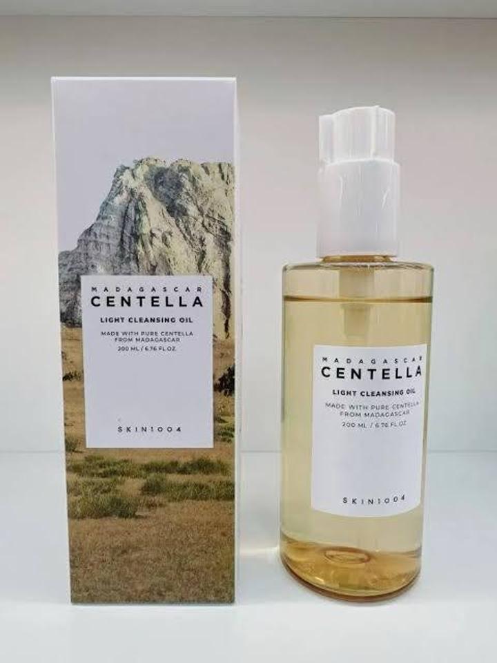 Гидрофильное масло SKIN1004 Madagascar Centella Light Cleansing Oil