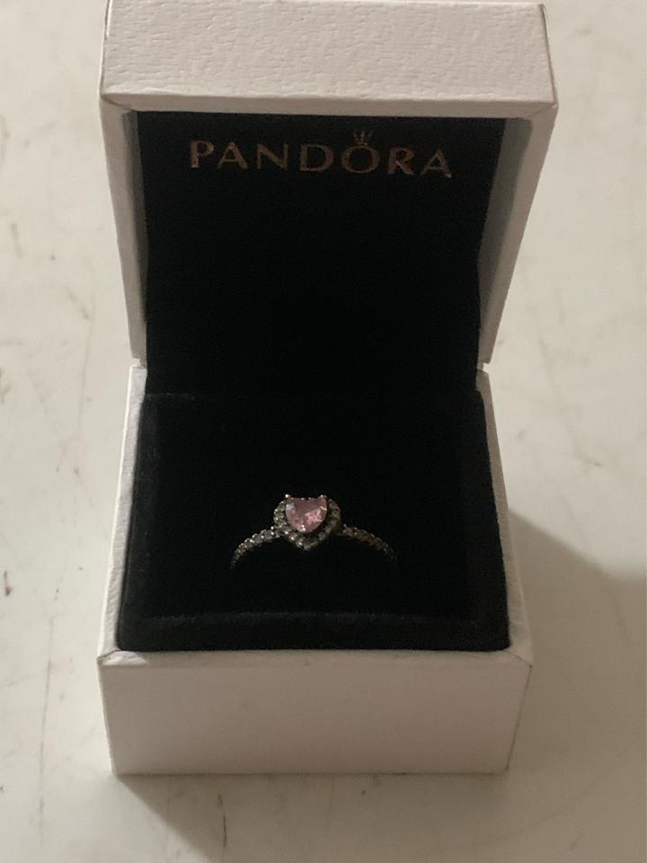 Кольцо Pandora с сердцем