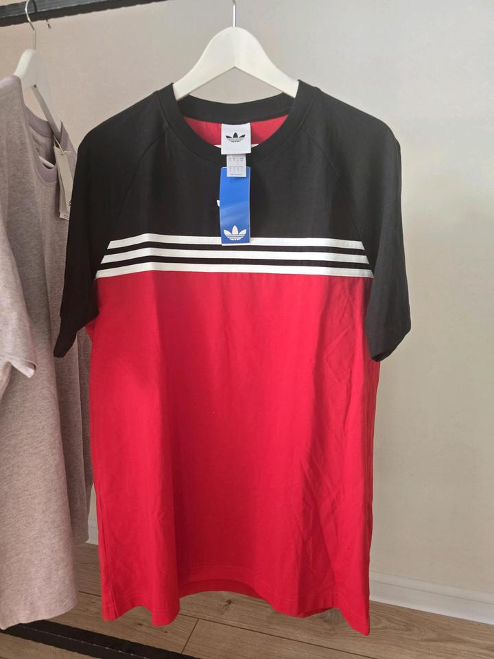 Adidas Originals футболка размер М
