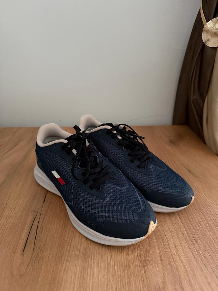 Кроссовки Tommy Hilfiger