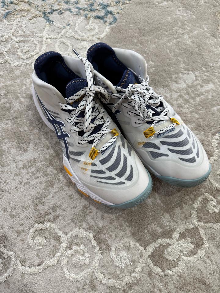ASICS
