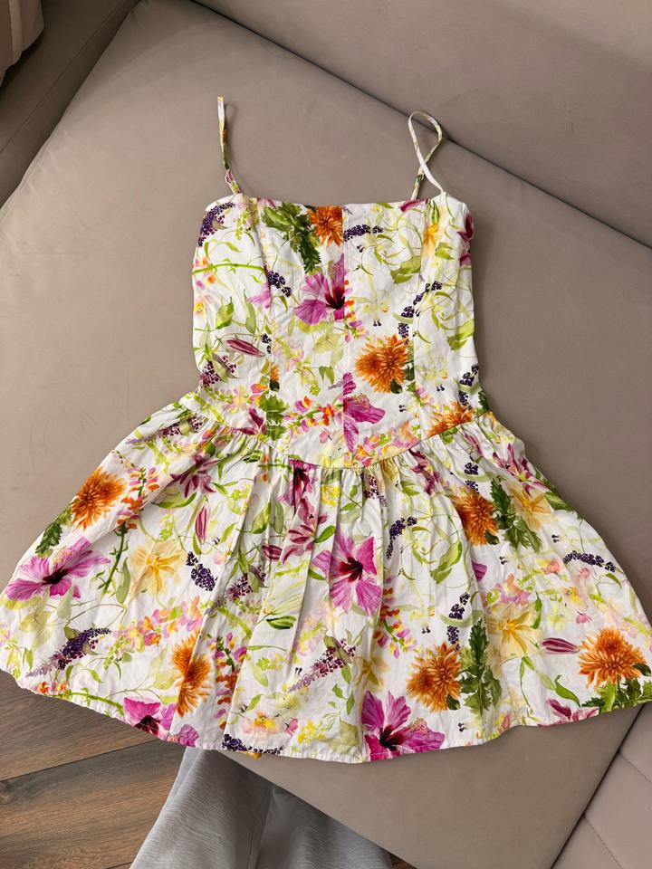 H&M