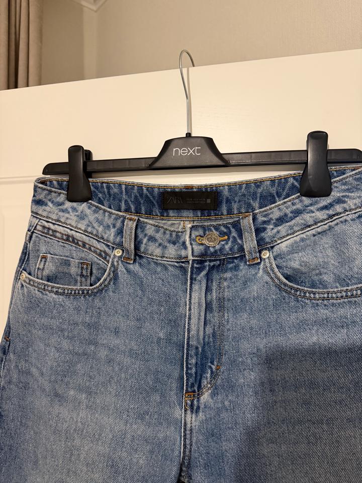Джинсы ZARA