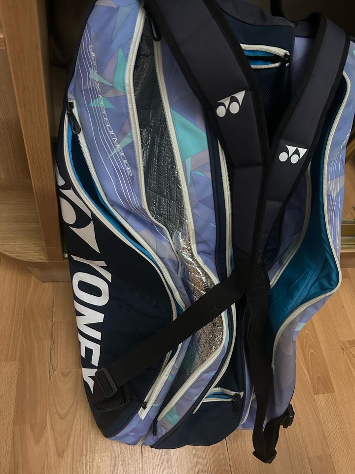 Yonex