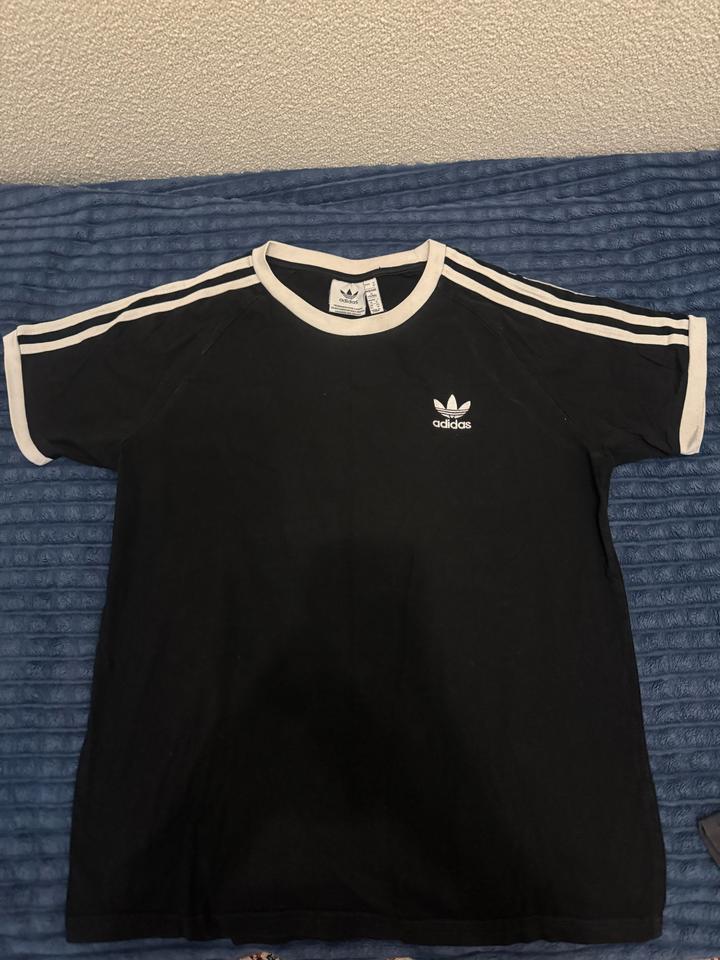 Футболка adidas