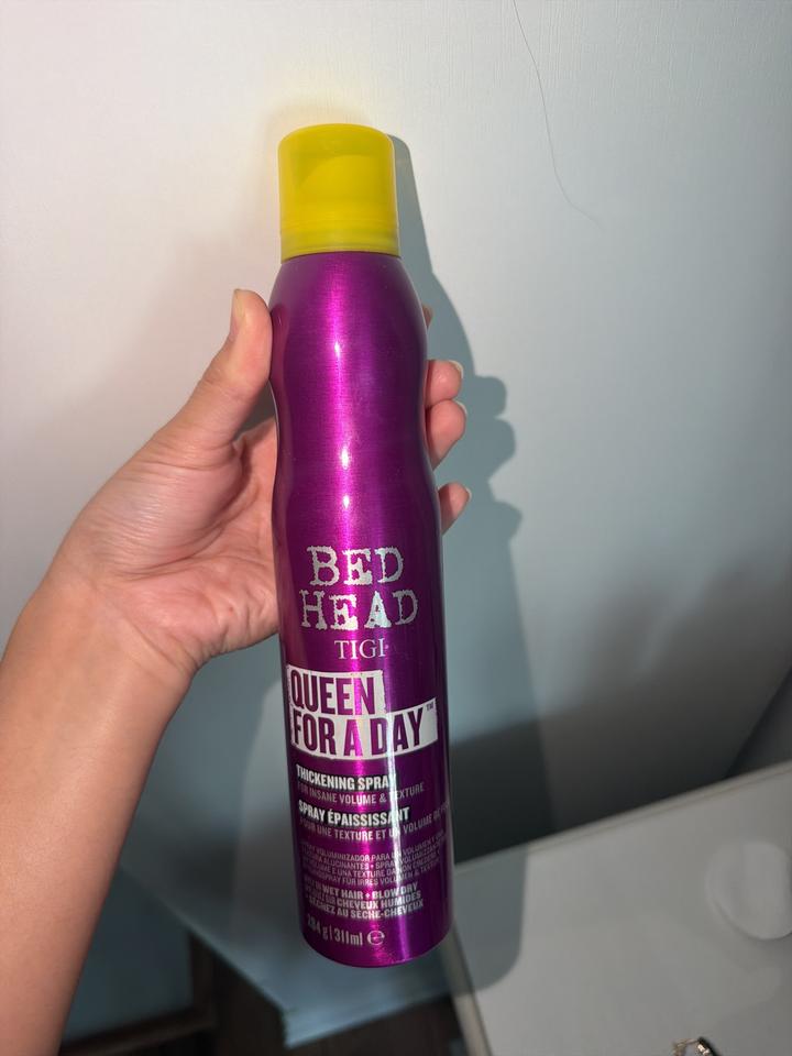 Спрей для объема волос TIGI Bed Head Queen for a Day