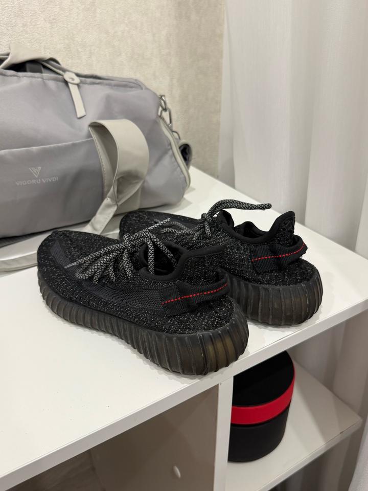 Adidas Кроссовки