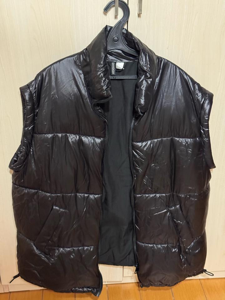 Жилетка Divided H&M