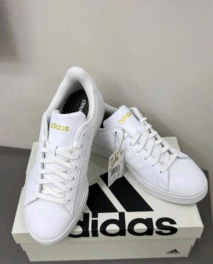 Новые кроссовки Adidas Grand Court 2.0 (Оригинал)