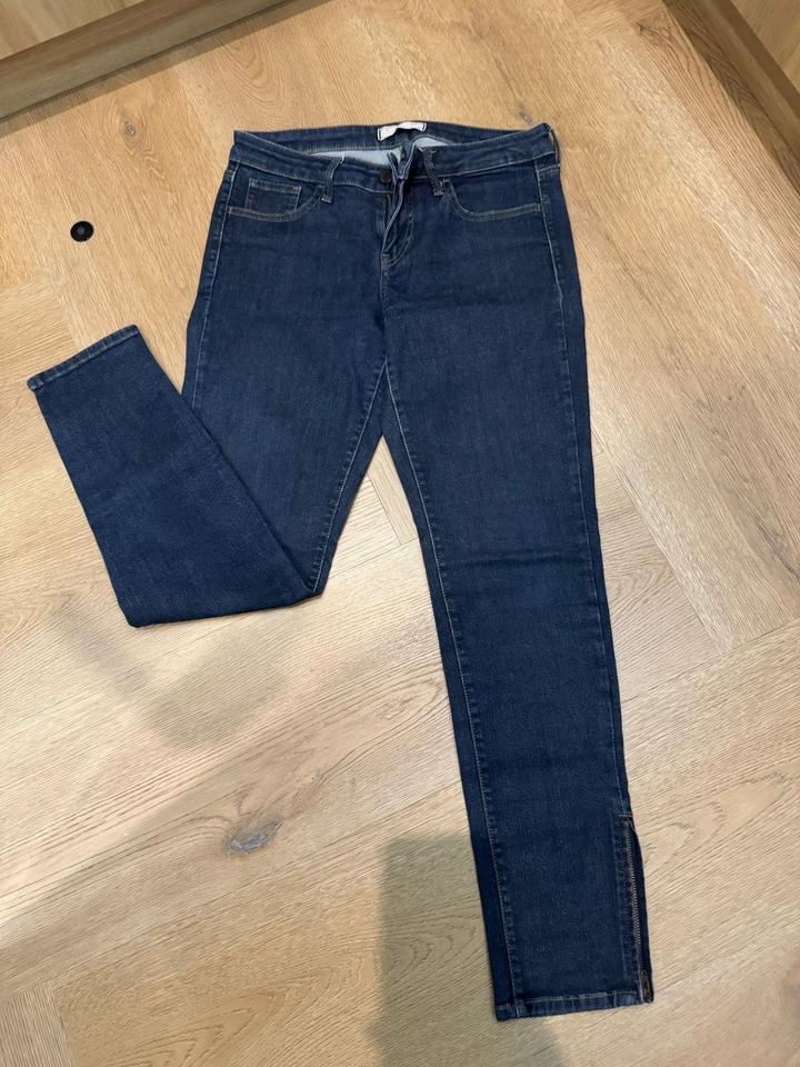 Джинсы uniqlo