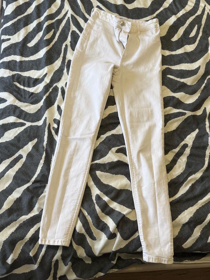 Джинсы Zara