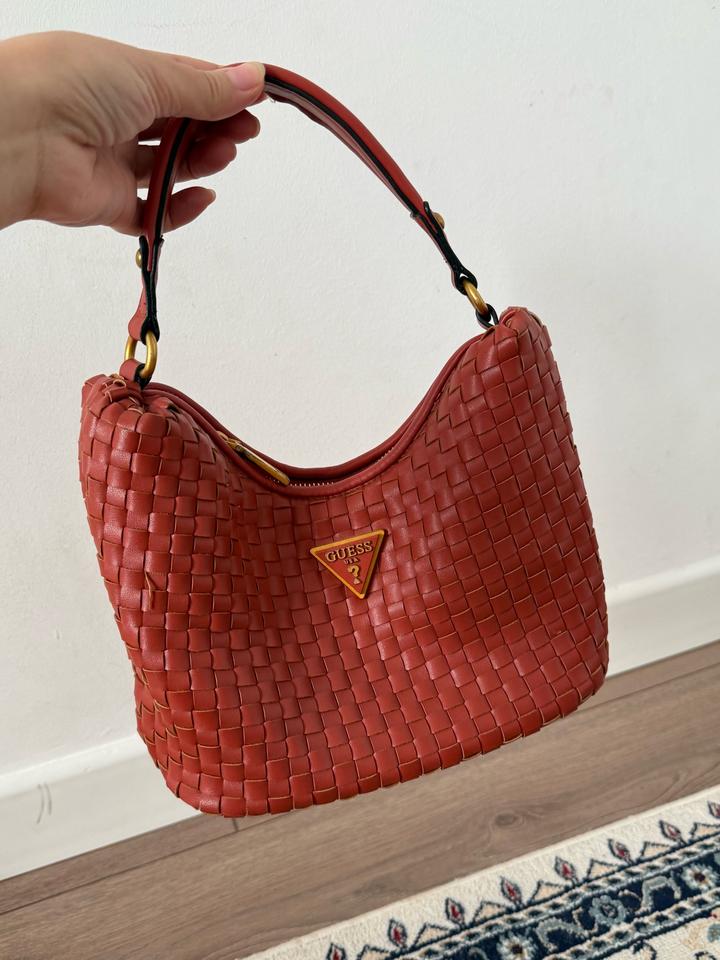 Сумка GUESS