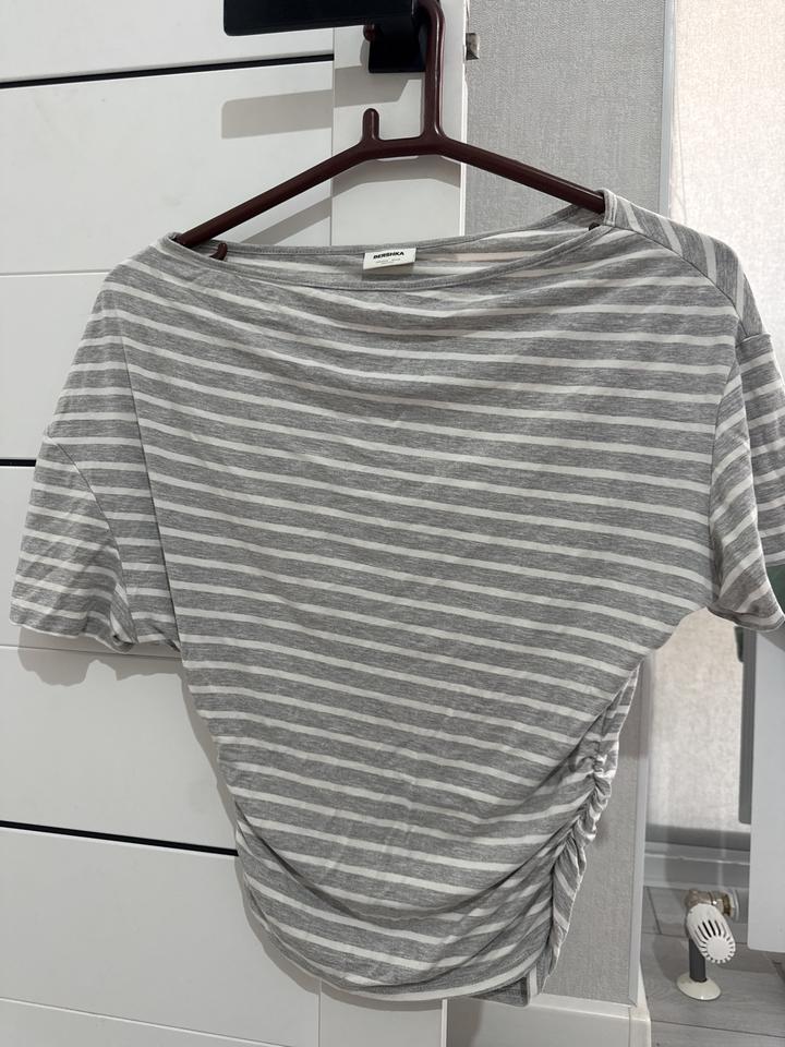 Футболка Bershka