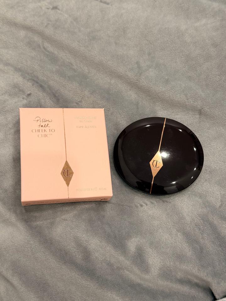 Charlotte Tilbury румяна Cheek to Chic Pillow Talk