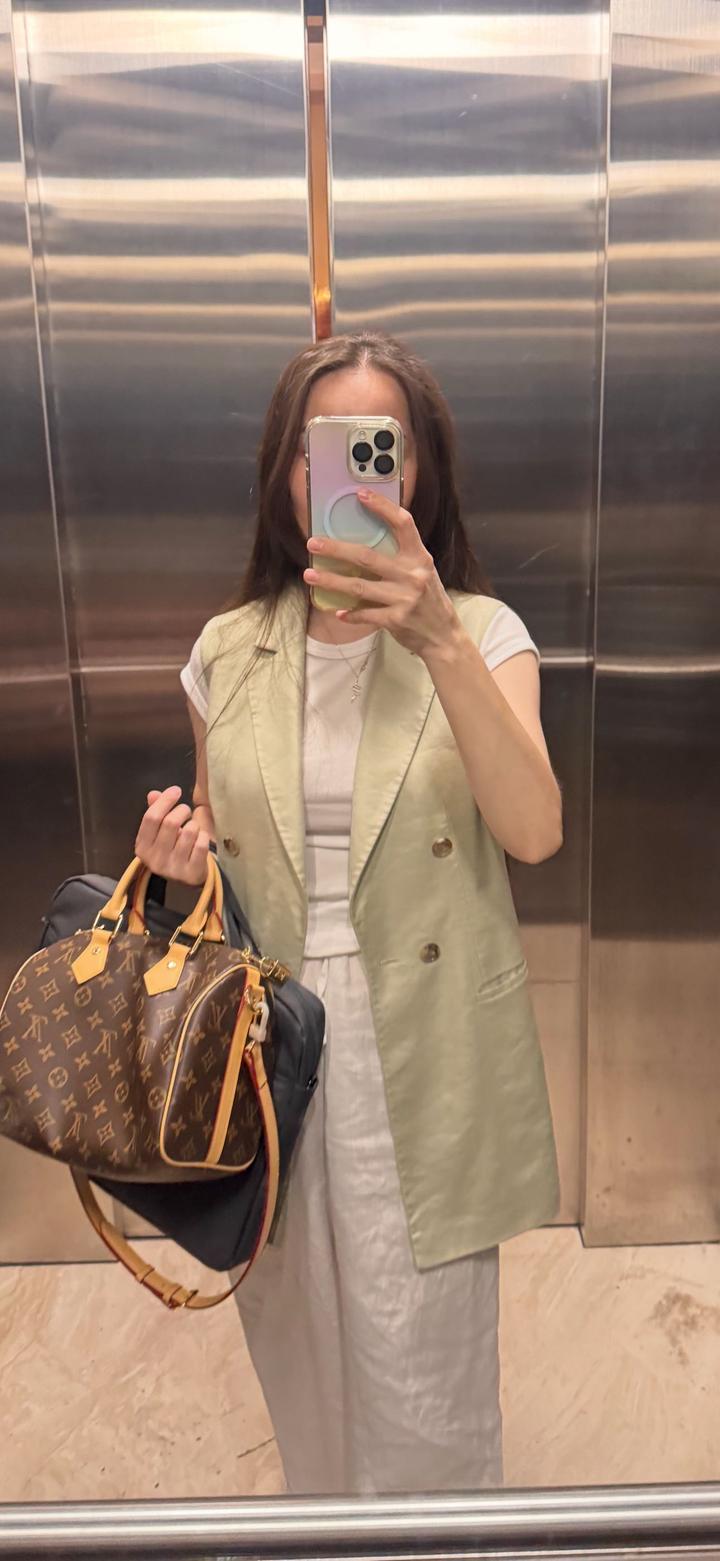 LUISA WANG