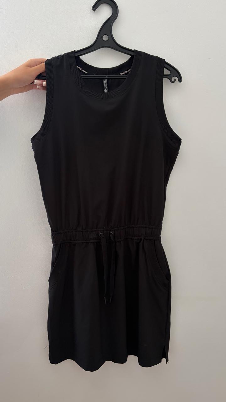 Чёрное платье Calvin Klein