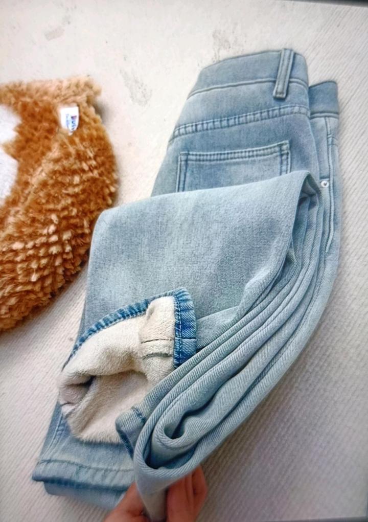 Голубые утеплённые джинсы wide leg
