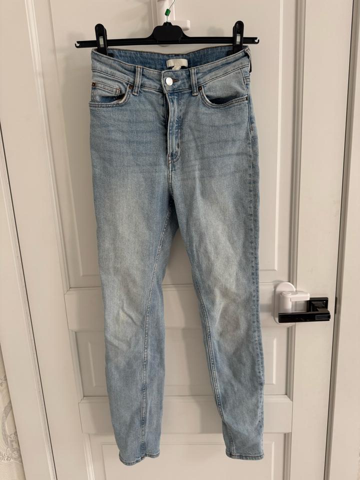 Джинсы H&M