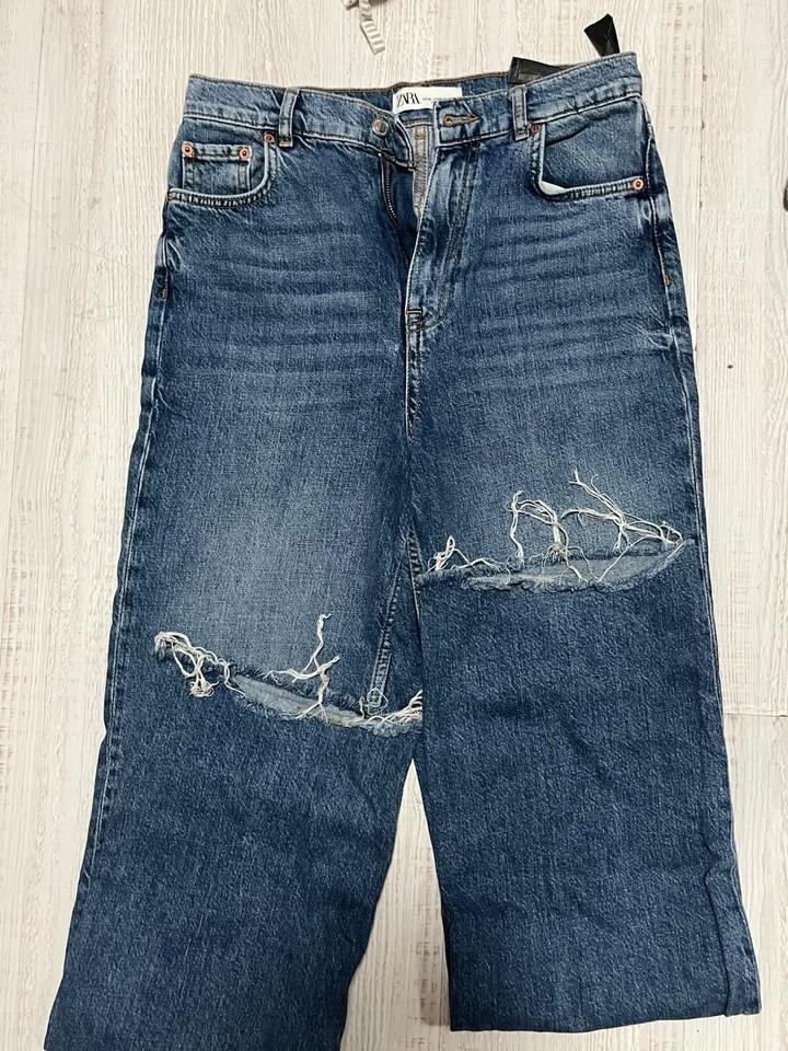 Джинсы ZARA с прорезями