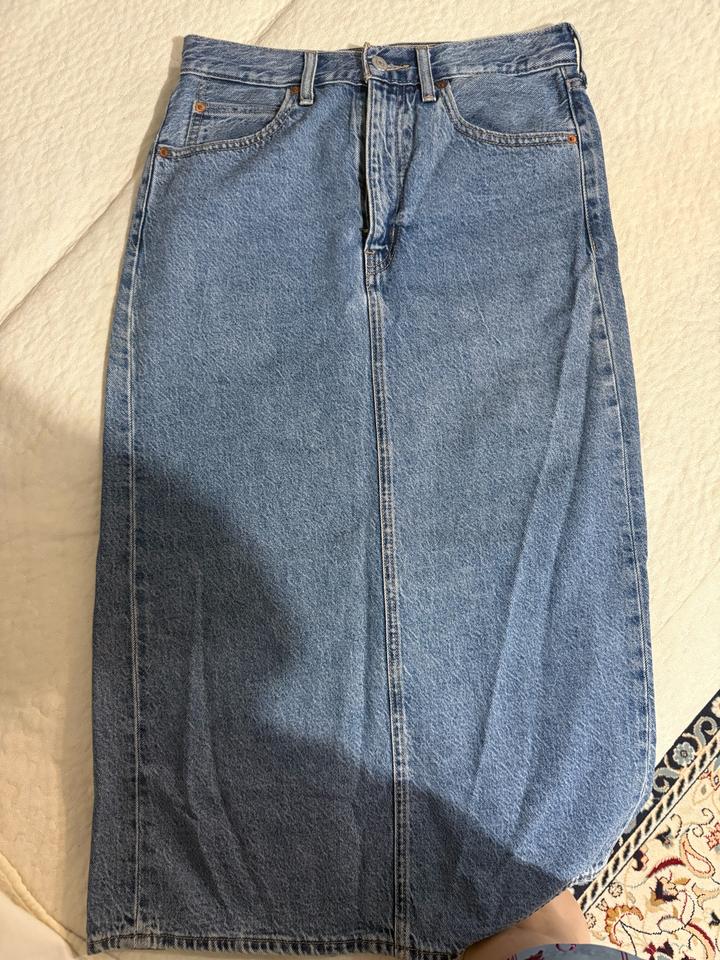 Levi's