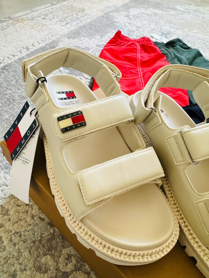 Tommy Hilfiger